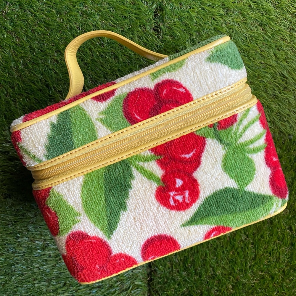 Juicy Couture train case